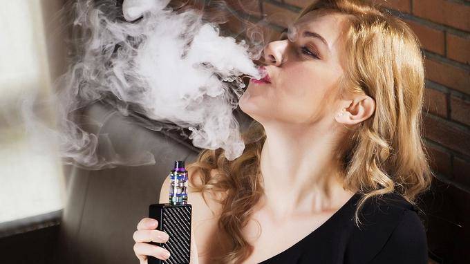 Les fumeurs qui veulent passer au vapotage "ne doivent pas hésiter", estime l'Académie des sciences
